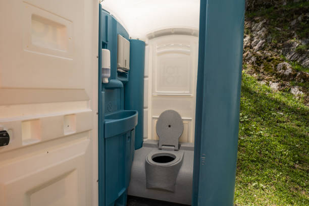 Portable Toilet Options We Offer in Evans City, PA